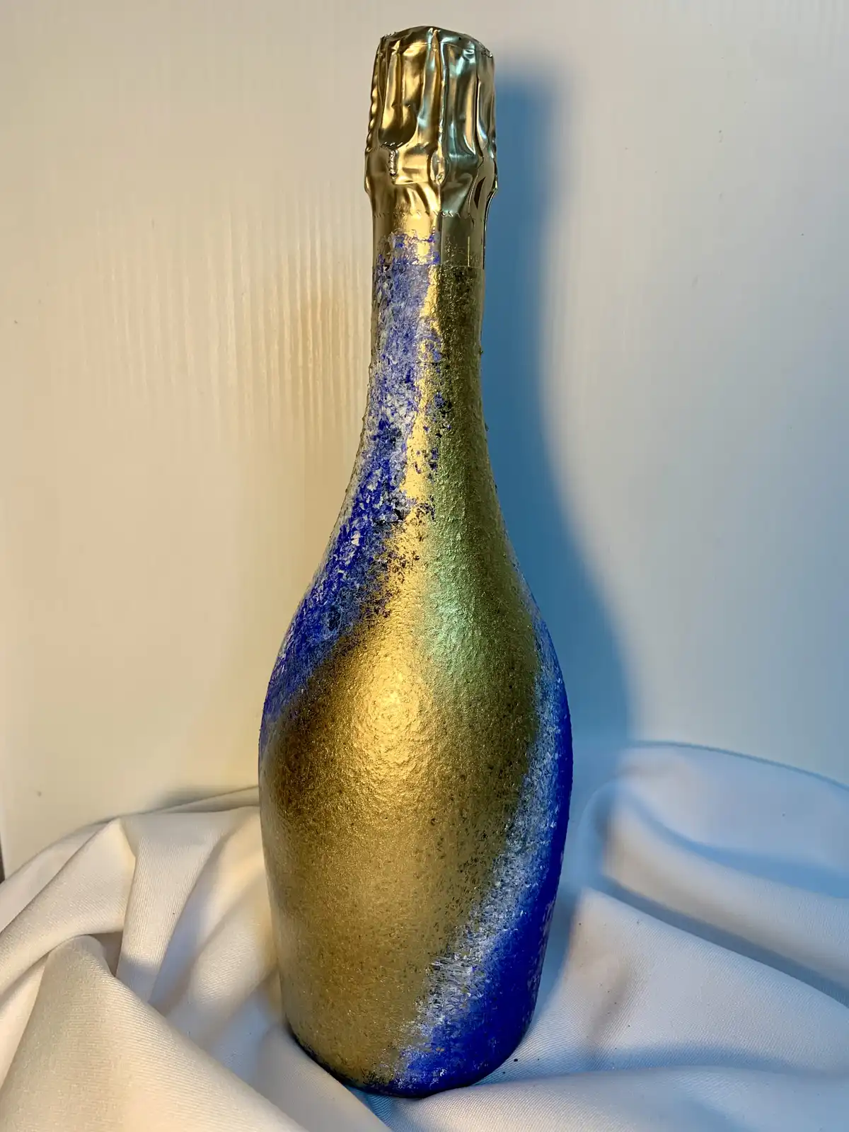 Bottiglia astratta blu - oro 